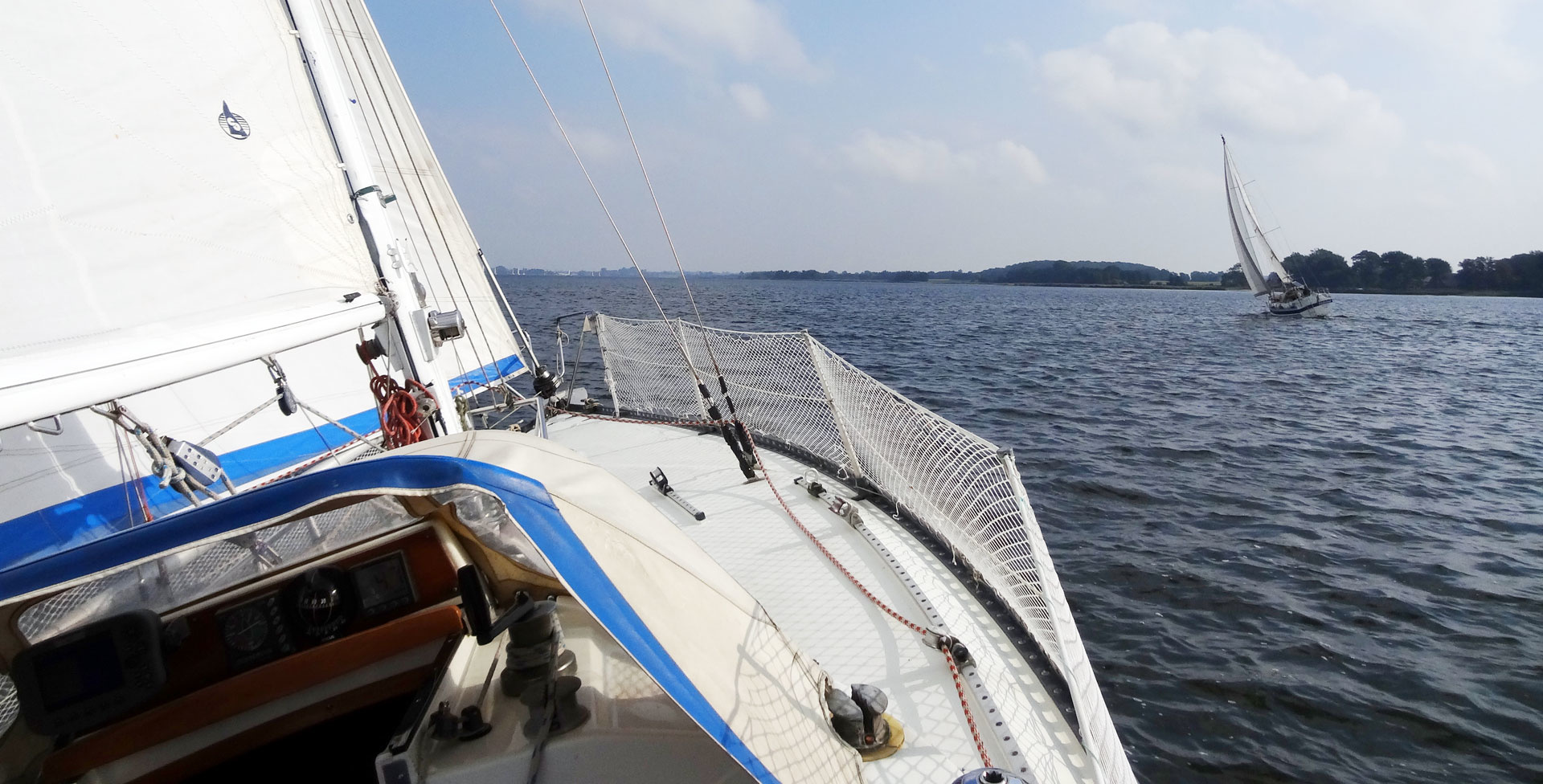 Header banner of 'Artikel über unsere Reise bei NO FRILLS SAILING'