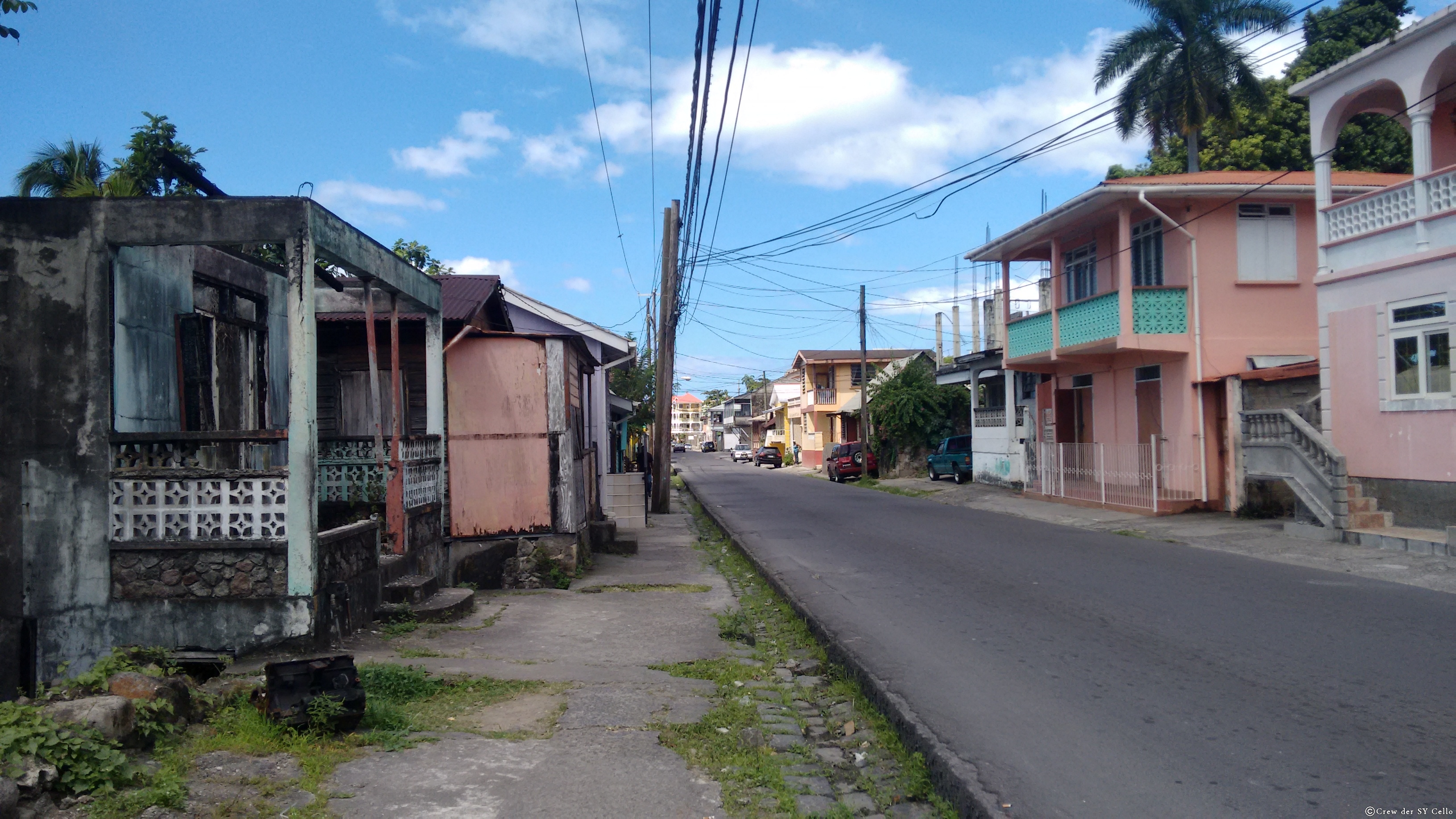Ein Blick in die Straßen von Newtown, Dominica.