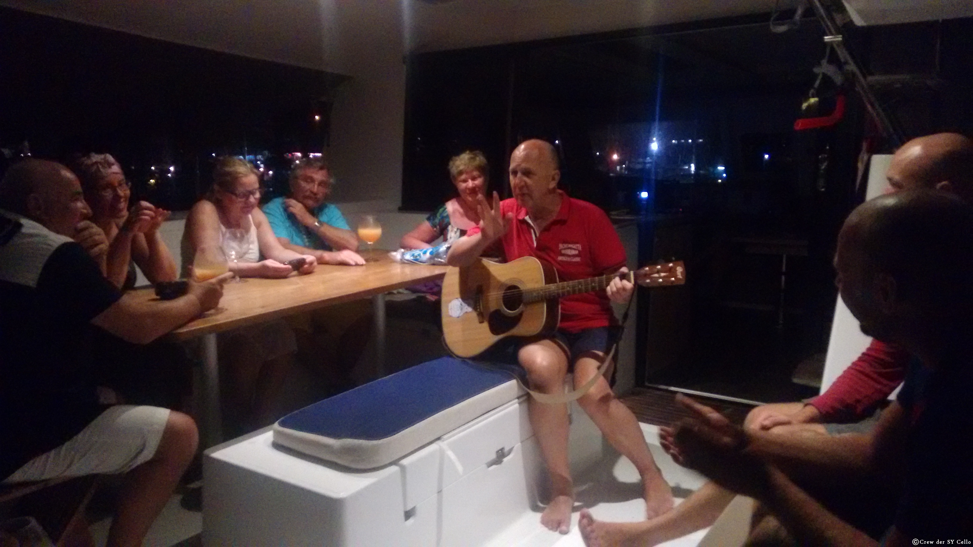 Alkohol und Gesang mit den polnischen Stegnachbarn