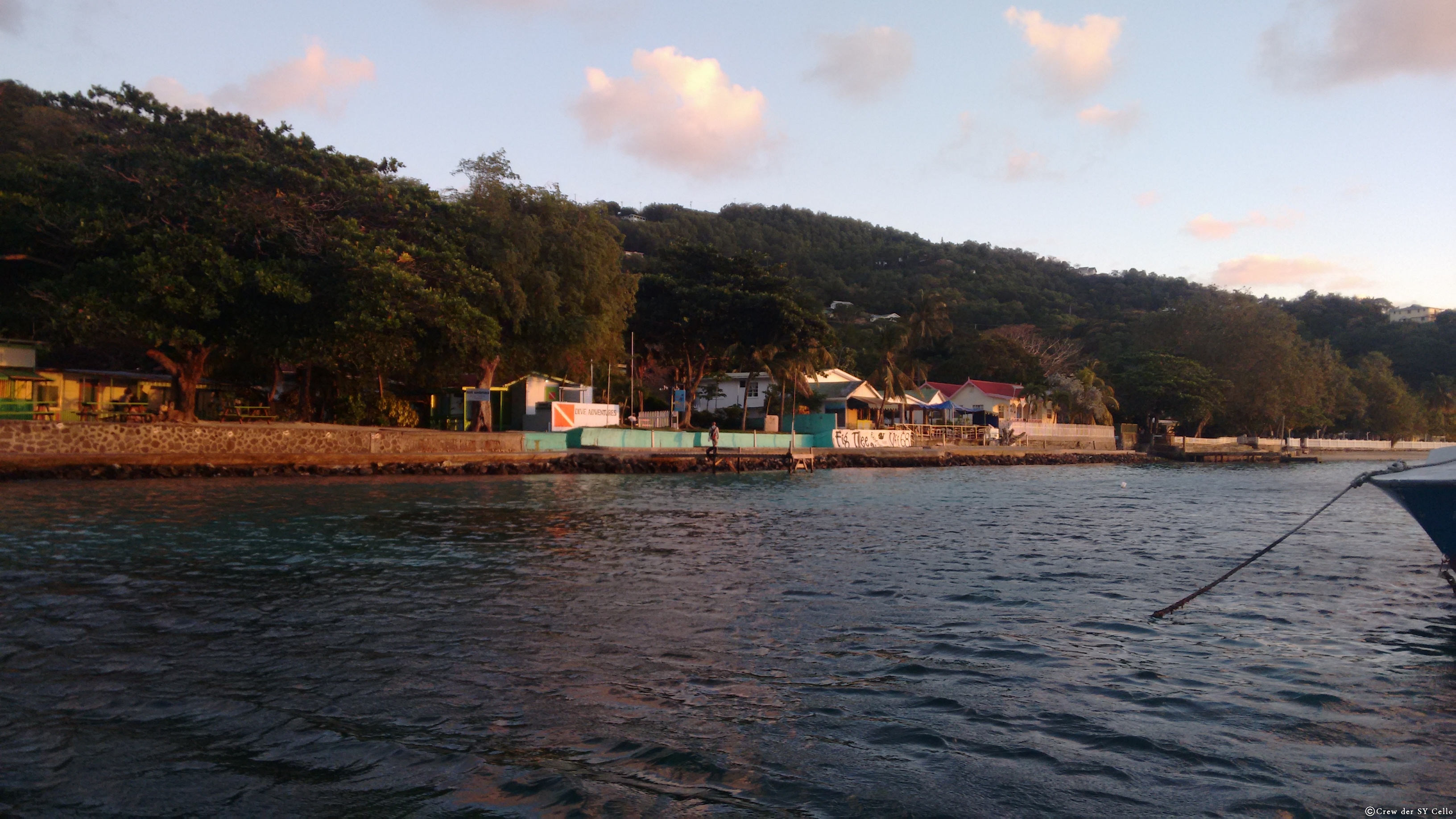&lsquo;Figtree&rsquo; und &lsquo;Macs Pizzeria&rsquo;, gutes Essen und WiFi, Bequia.