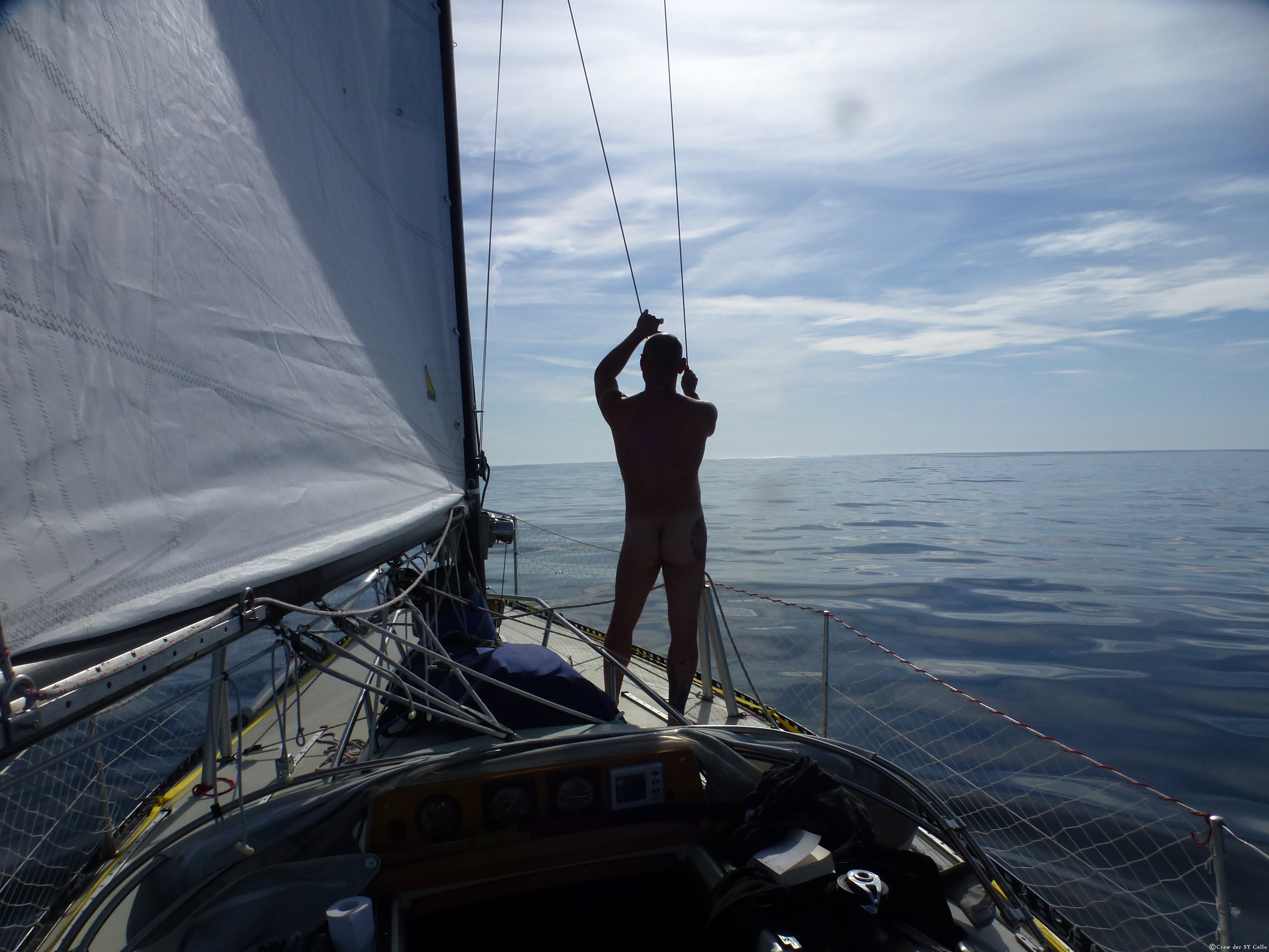 Luftgetrocknet, für höchsten Genuss. Wer brauch schon einen Fön, oder ein Handtuch, wenn man sich auch vom Wind trocknen lassen kann.