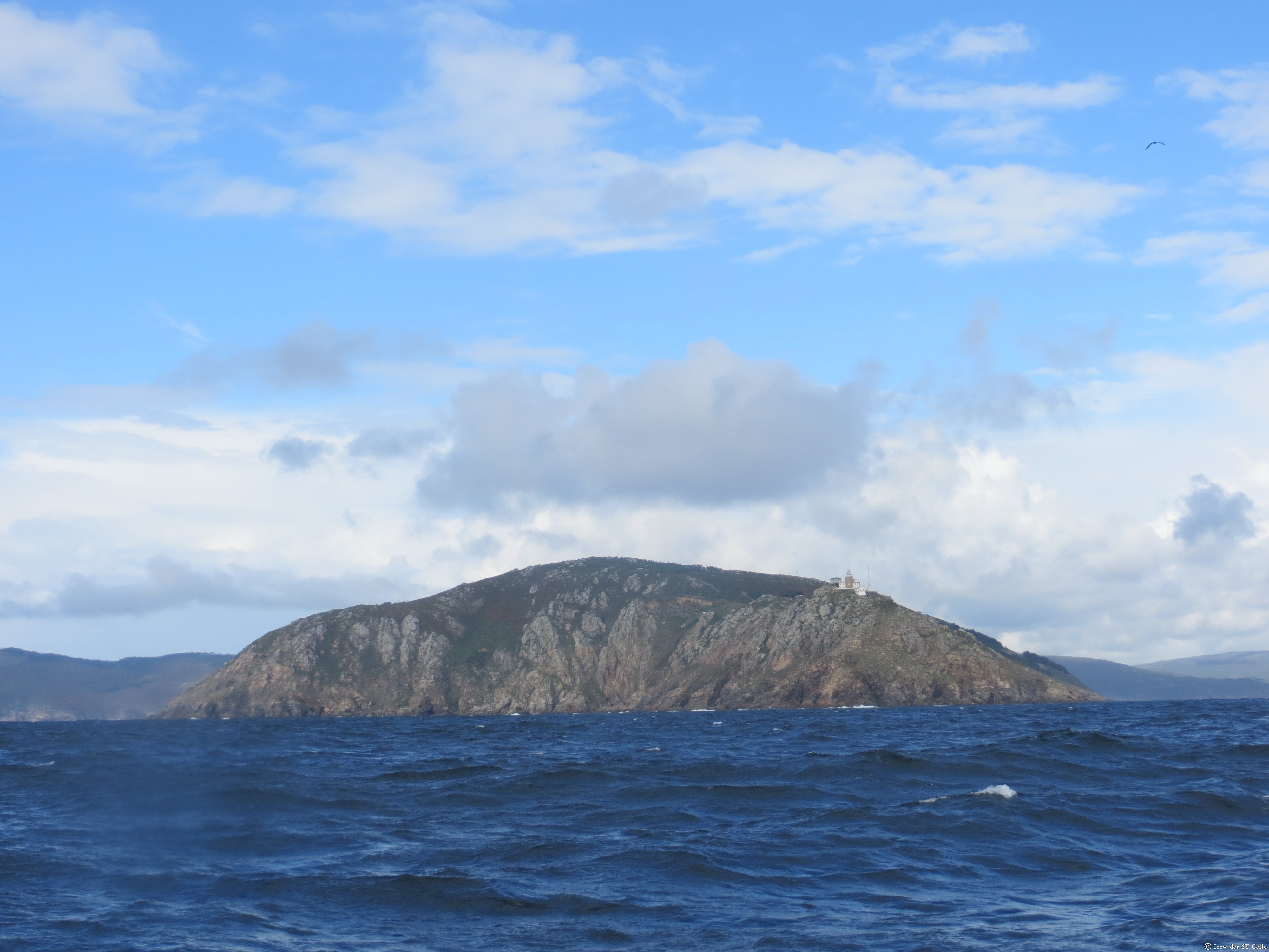 Das Kap Finisterre. Wir ankern hier im Fischerhafen und es ist das Ziel für viele Pilgerreisende, auch für uns